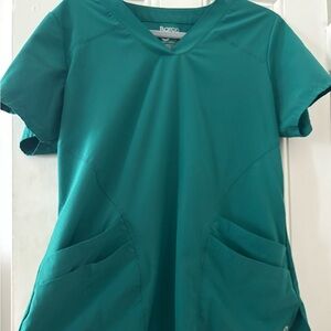 Barco One scrub top- medium hunter green